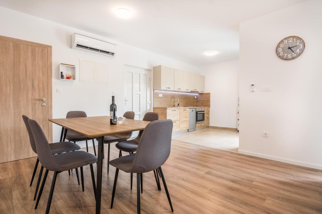 Zilip Apartments Vir Luaran gambar