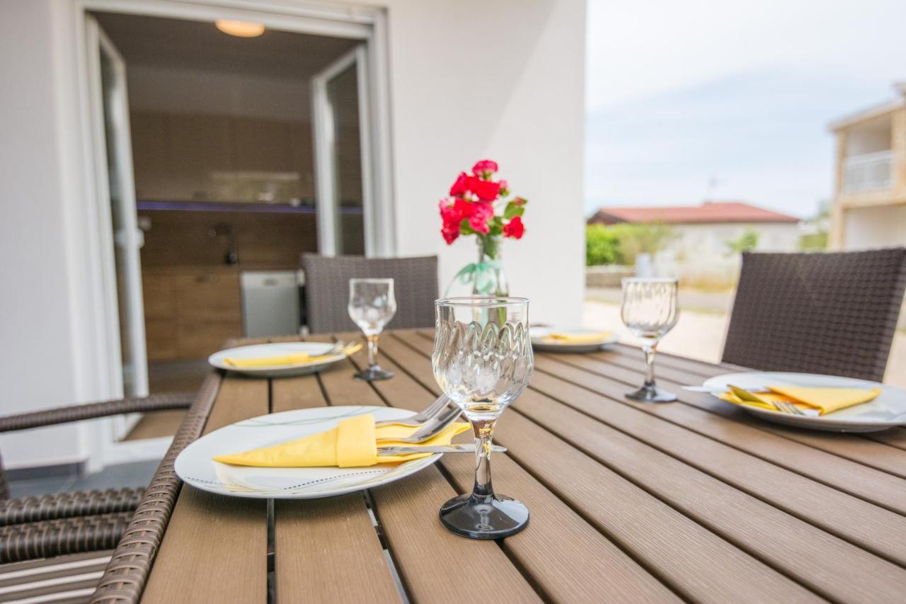 Zilip Apartments Vir Luaran gambar