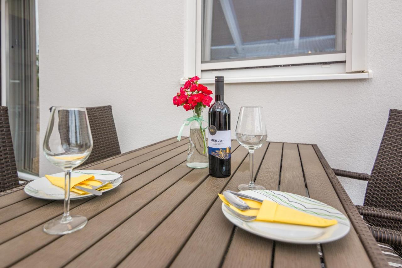 Zilip Apartments Vir Luaran gambar
