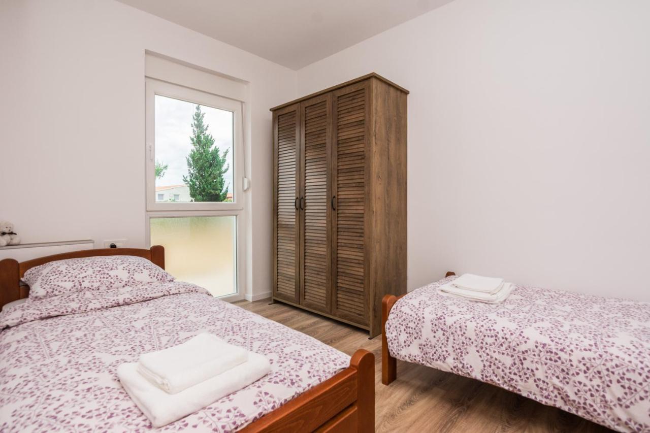 Zilip Apartments Vir Luaran gambar