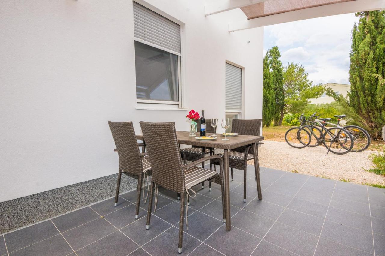 Zilip Apartments Vir Luaran gambar